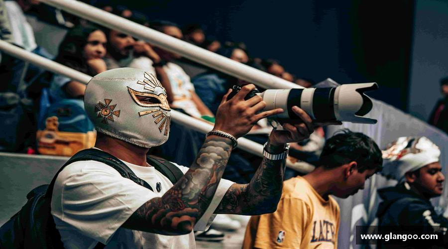 力量源自团结，奋斗点亮梦想！